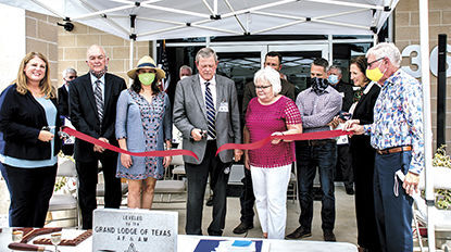 County cuts ribbon on new facility
